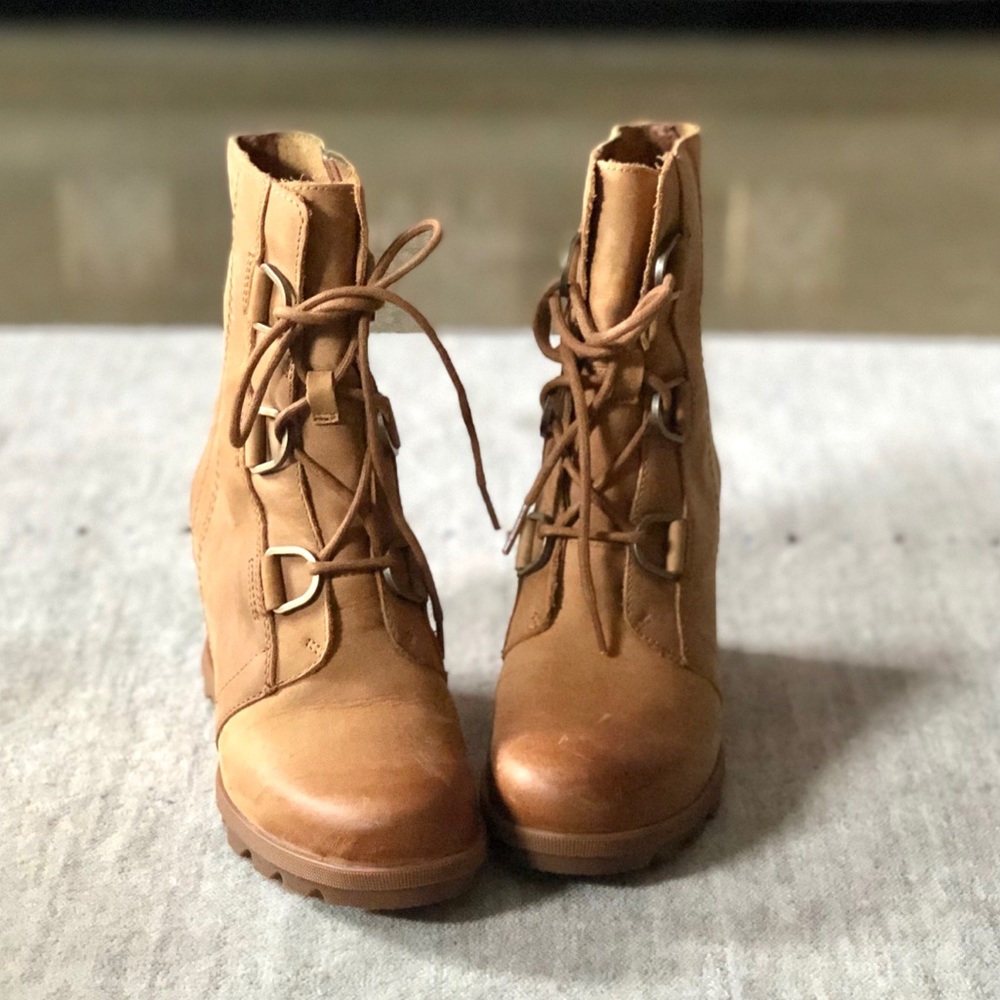 Sorel Joan of Artic Boots - Tan - Sz 8